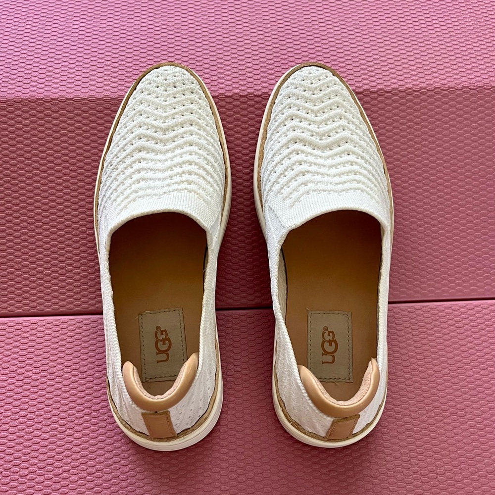 UGG White Slip-On Shoes sz 6
